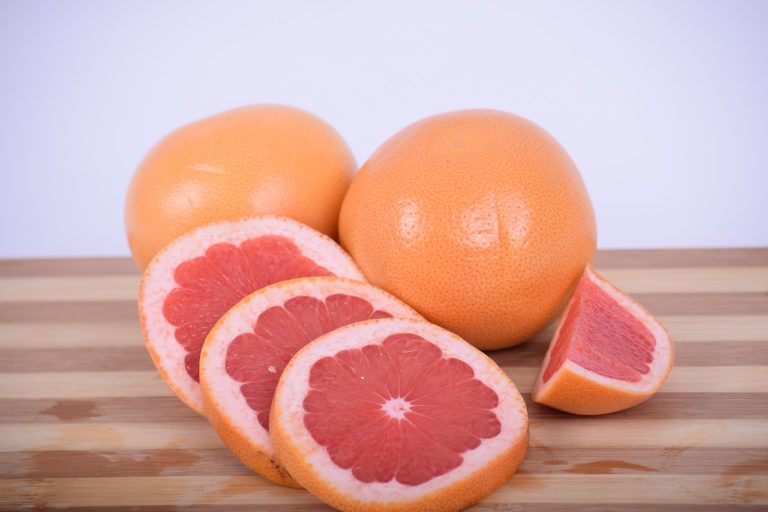 grapefruit bad for dogs